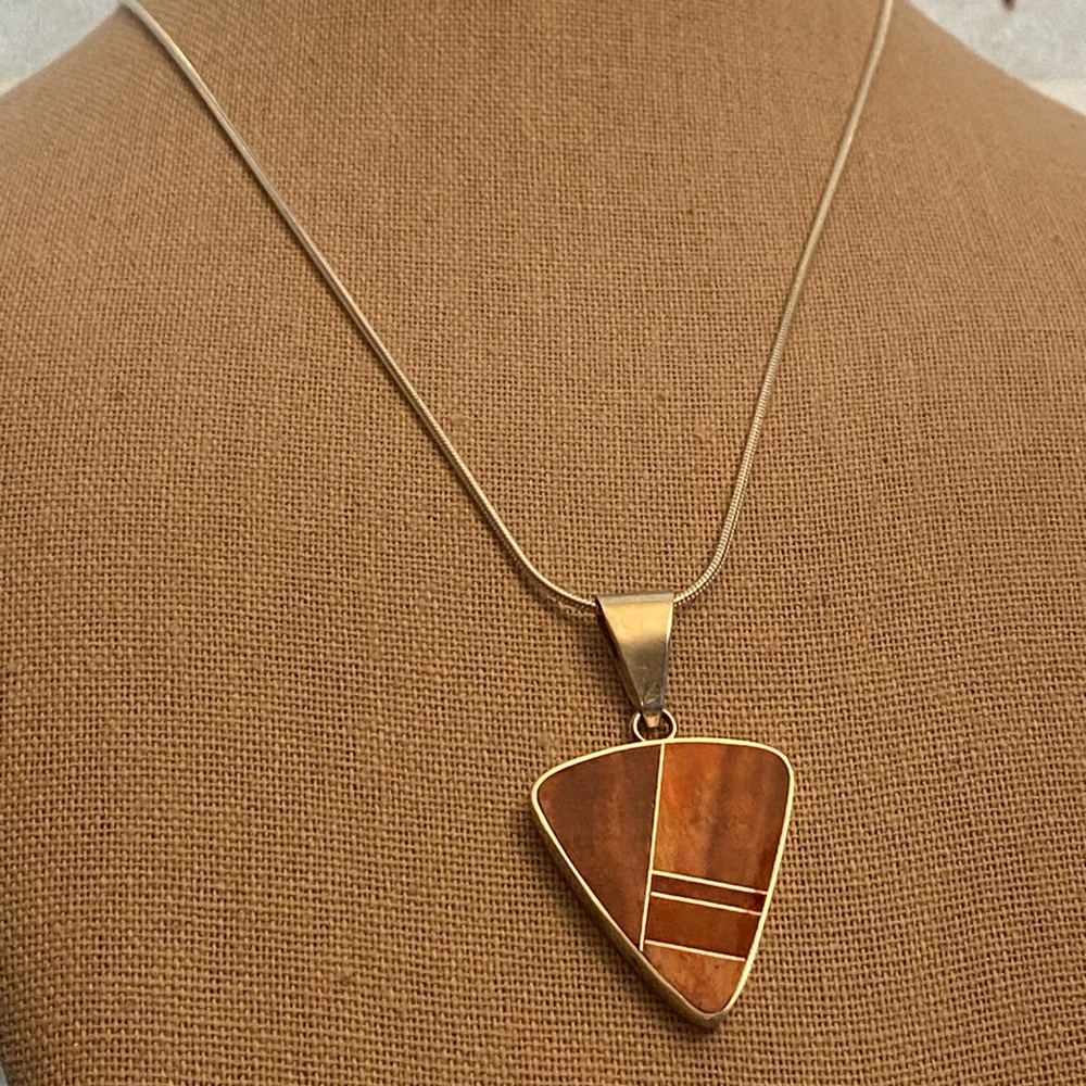 EUC Gorgeous orange spiny oyster inlay Sterling silver pendant by Harold Smith - Picture 2 of 8